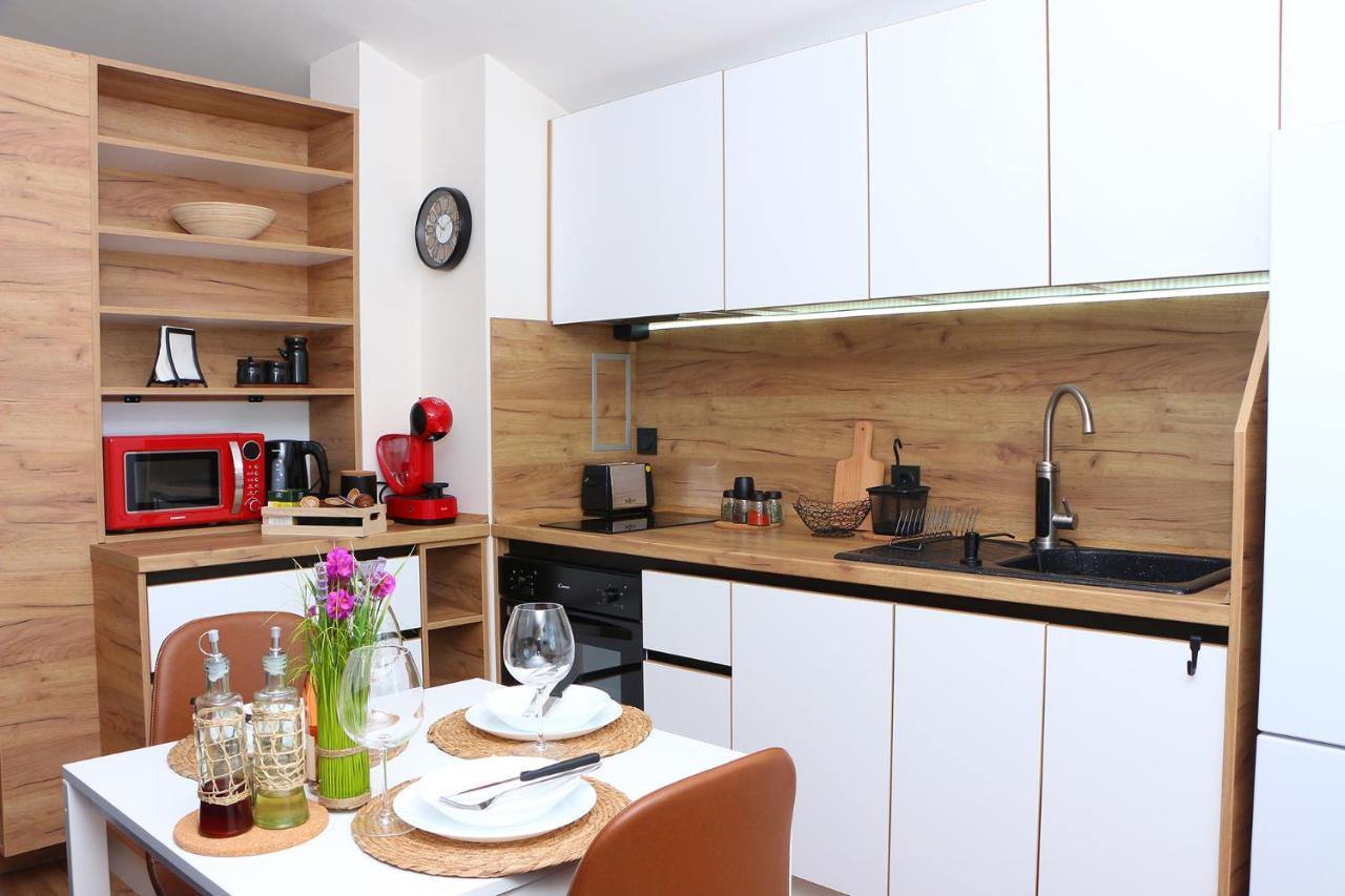 Shik & Chic In The Heart Of Burgas # 5Min From Beach # New 외부 사진