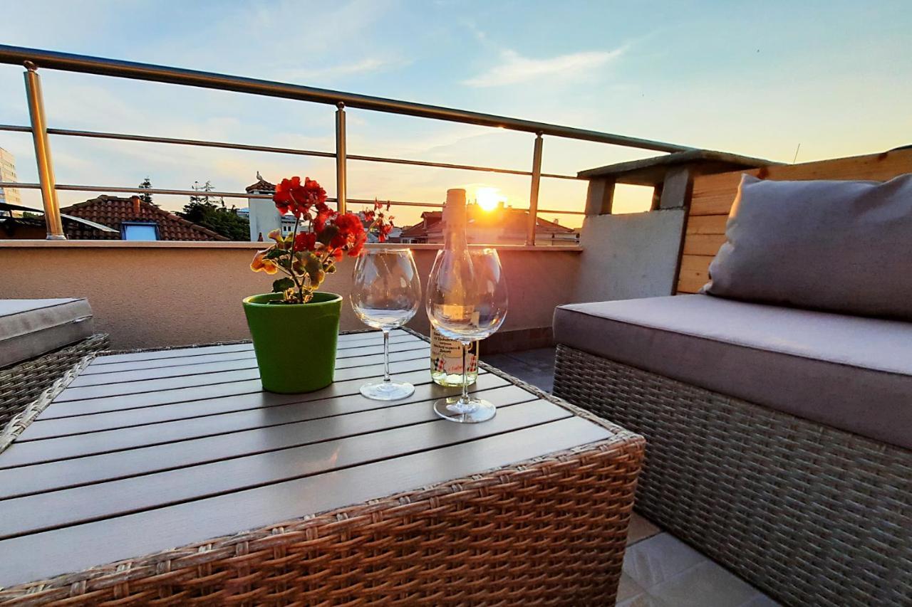 Shik & Chic In The Heart Of Burgas # 5Min From Beach # New 외부 사진